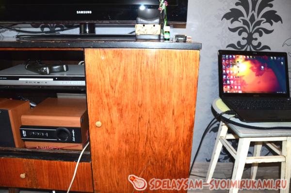 из старой тумбочки в туалетный столик